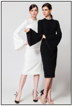 Чорна сукня-футляр із рукавами-кльош