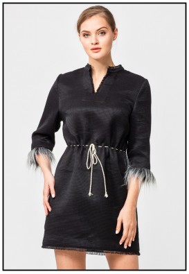 Чорне плаття із фактурного шовку