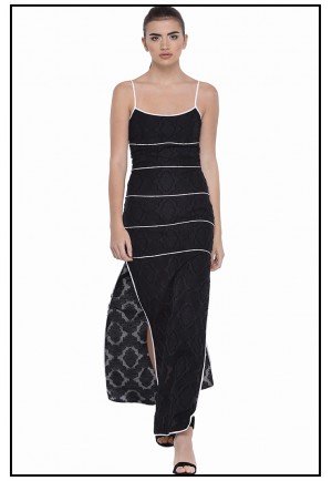 Довгий сарафан на бретелях