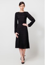 Елегантна чорна сукня міді