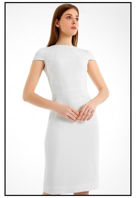 Елегантна молочна сукня-футляр