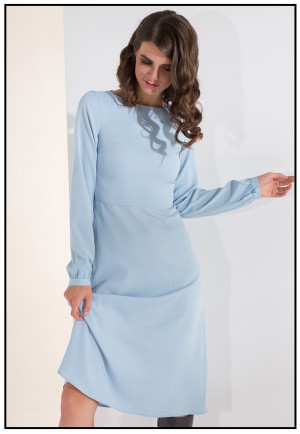 Блакитна сукня міді у смужку