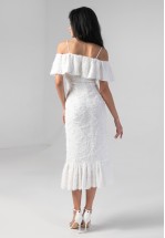 Коктейльна біла сукня з воланами