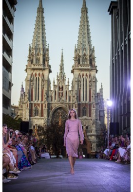 Коктейльное платье цвета пыльной розы