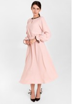 Коктейльна сукня міді в пудровому кольорі