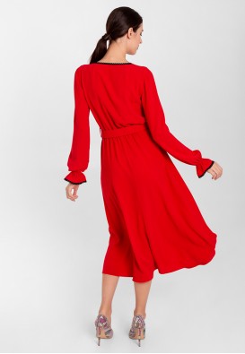Коктейльна сукня в червоному кольорі