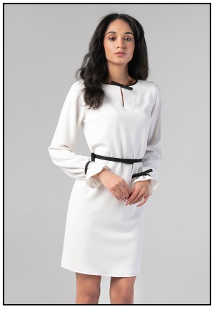 Коктейльна сукня в молочному кольорі