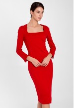 Красное платье-футляр