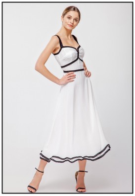 Легкий сарафан миди молочного цвета
