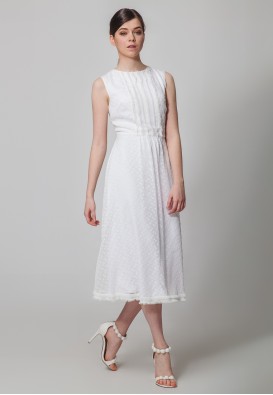 Легкое молочное платье миди 