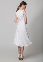 Легкое молочное платье миди 