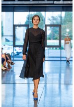 Легка сукня з чорного шифону