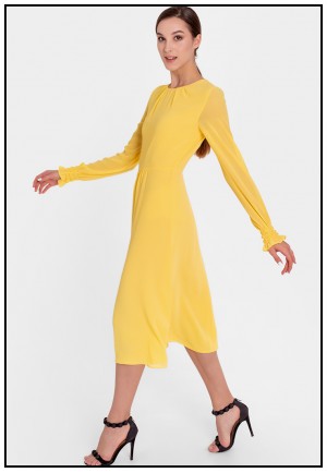 Легка сукня міді жовтого кольору