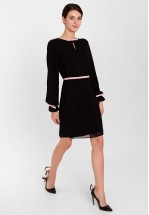 Маленька чорна сукня