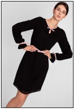 Маленька чорна сукня