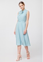 Ніжна сукня кольору Tiffany