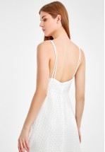 Нежное платье с открытой спиной