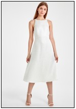 Нежное платье с открытой спиной