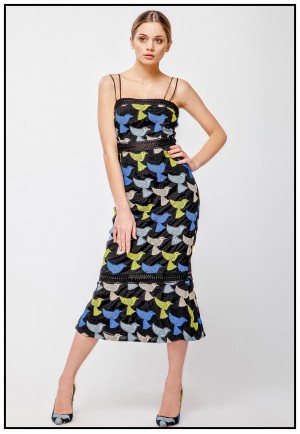 Облягаюча сукня міді на тоненьких бретелях