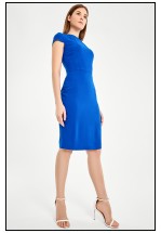 Облегающее синее платье-футляр