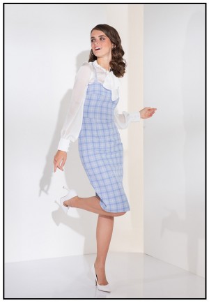 Сукня-сарафан у клітинку